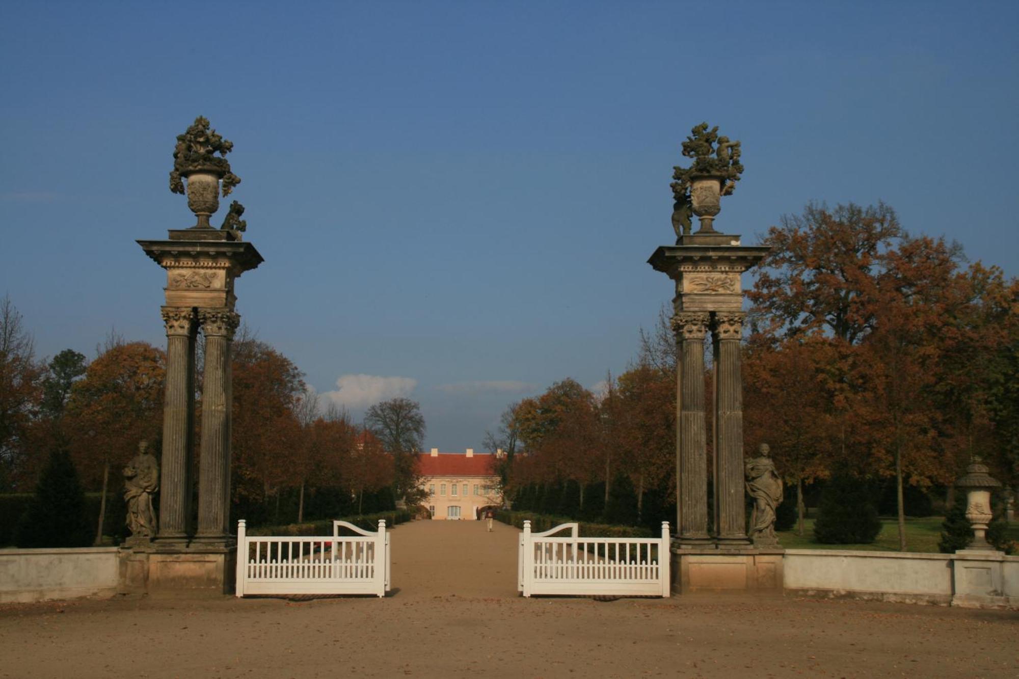 Pension Am Rheinsberger Schlosspark Bagian luar foto
