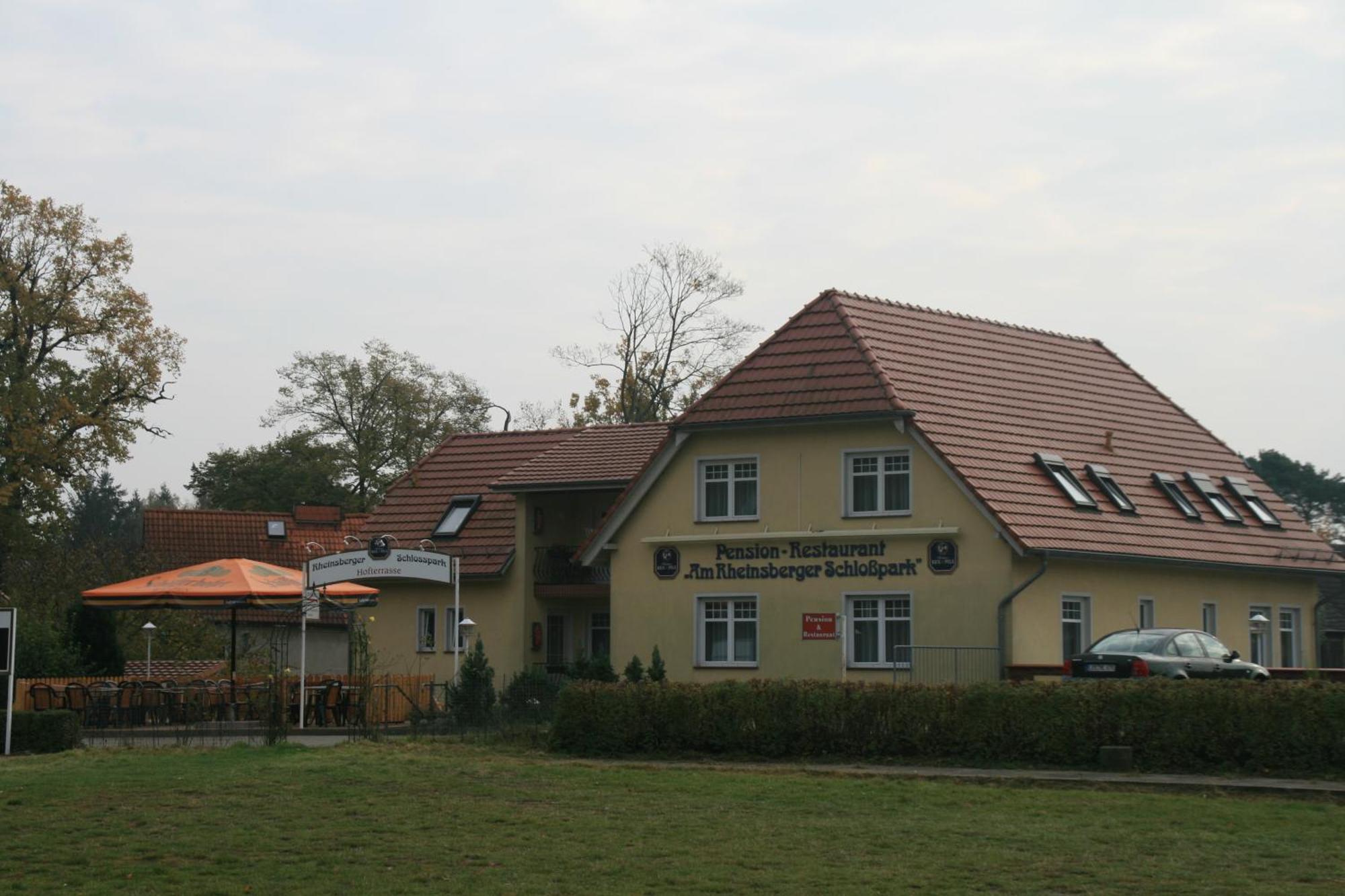 Pension Am Rheinsberger Schlosspark Bagian luar foto